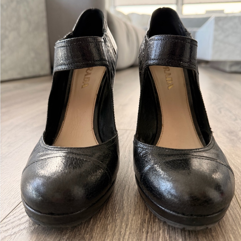 Authentic Black Prada Crackle Brush Leather Mary Jane Pump Size 40.5 - Picture 16 of 16